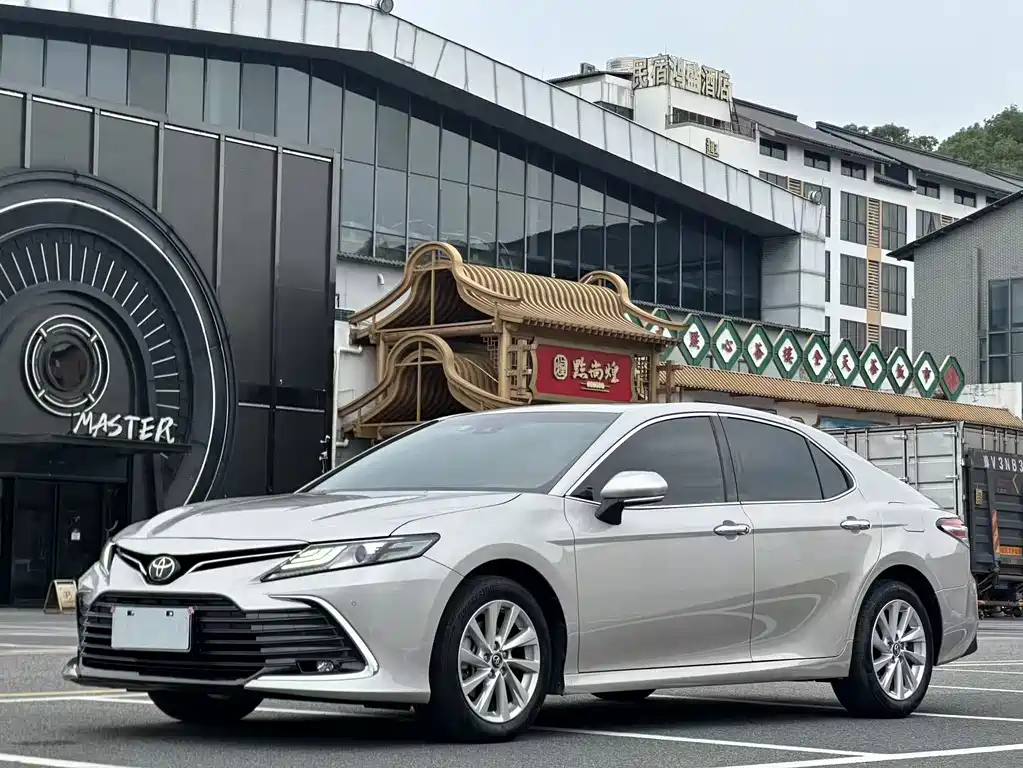 Toyota Camry 2021