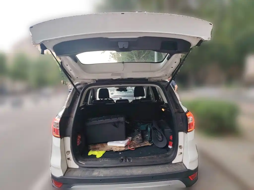 Ford Kuga 2018 — фото 10