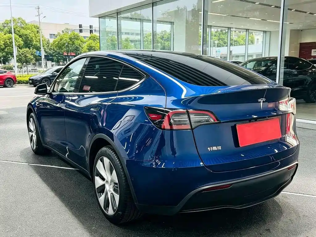Tesla Model Y 2023 — фото 6