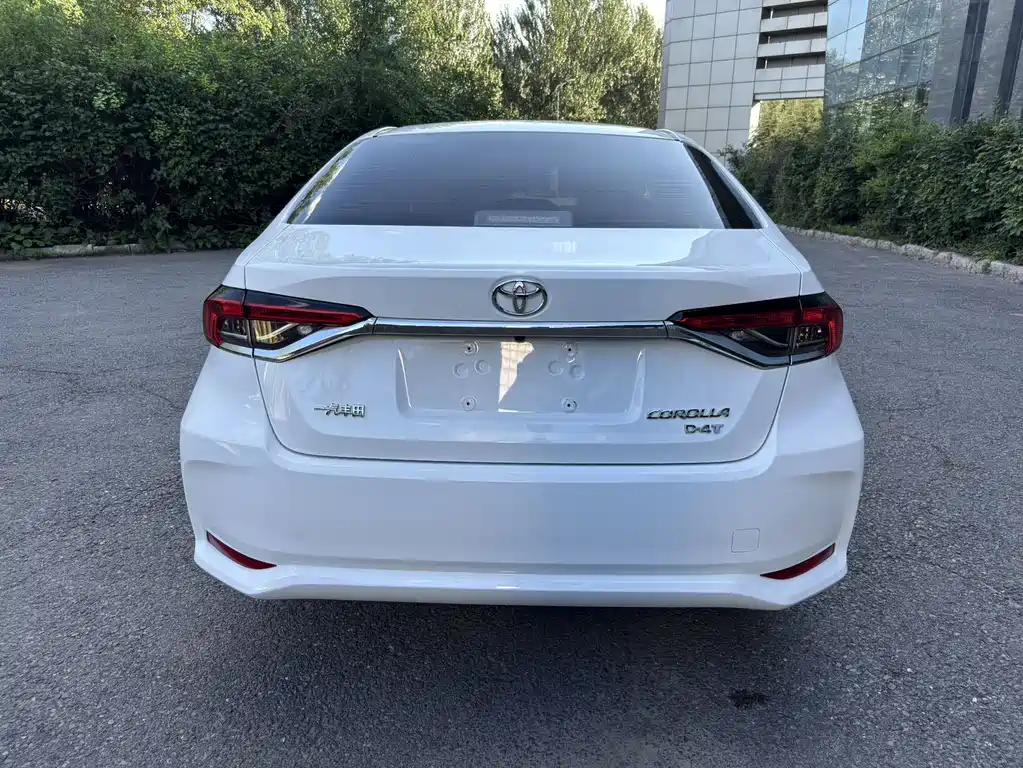 Toyota Corolla 2023 — фото 18