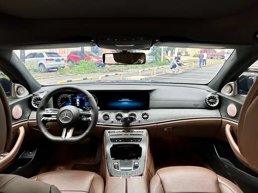 Mercedes-Benz E-Class 2021 — фото 16