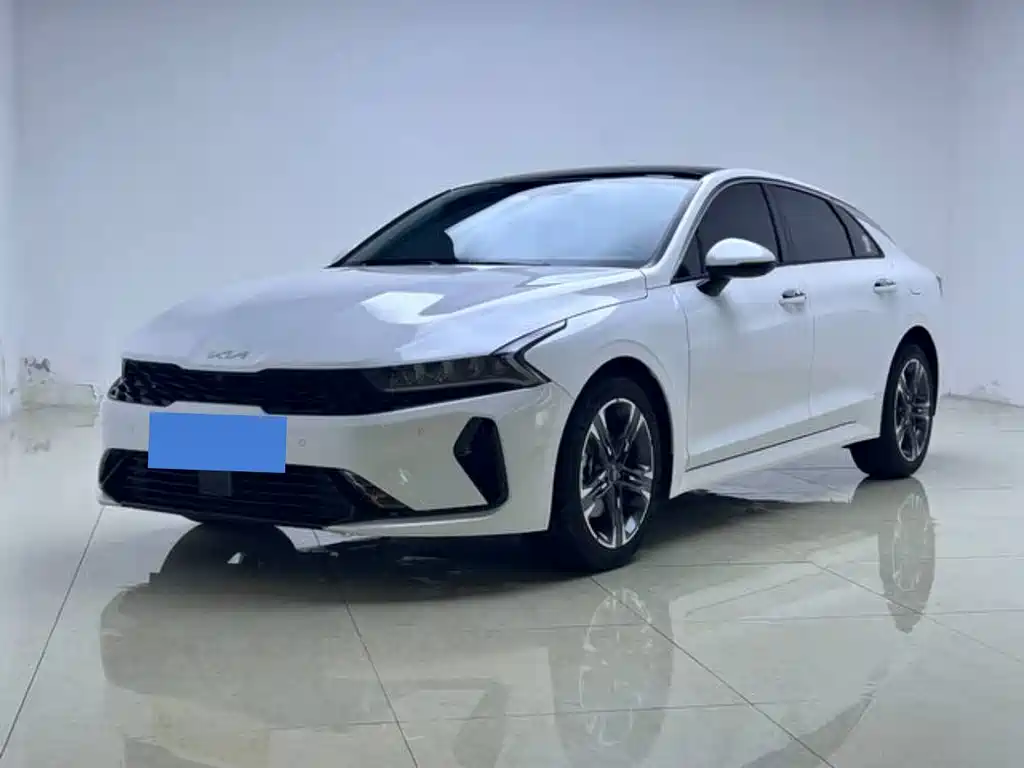 Kia K5 2025