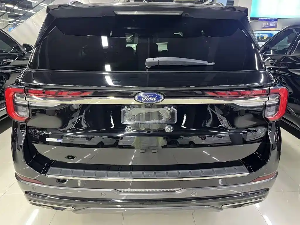 Ford Explorer 2023 — фото 8