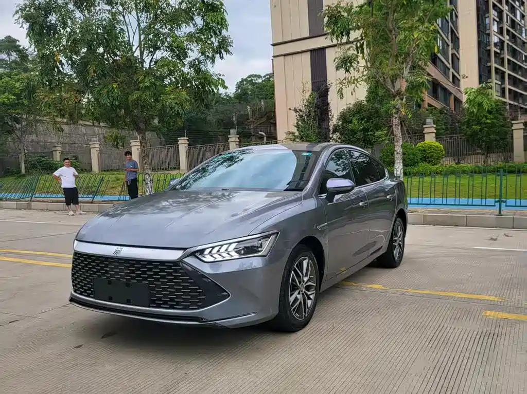 BYD Qin PLUS 2021 — фото 1