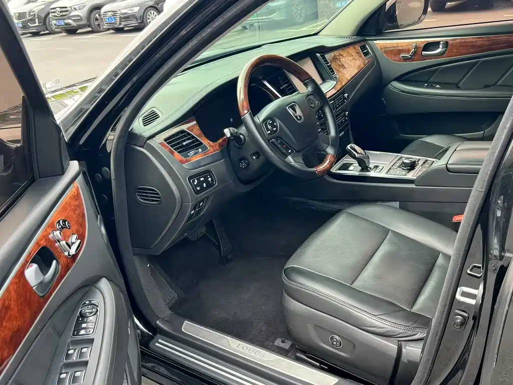 Hyundai Equus 2014 — фото 4