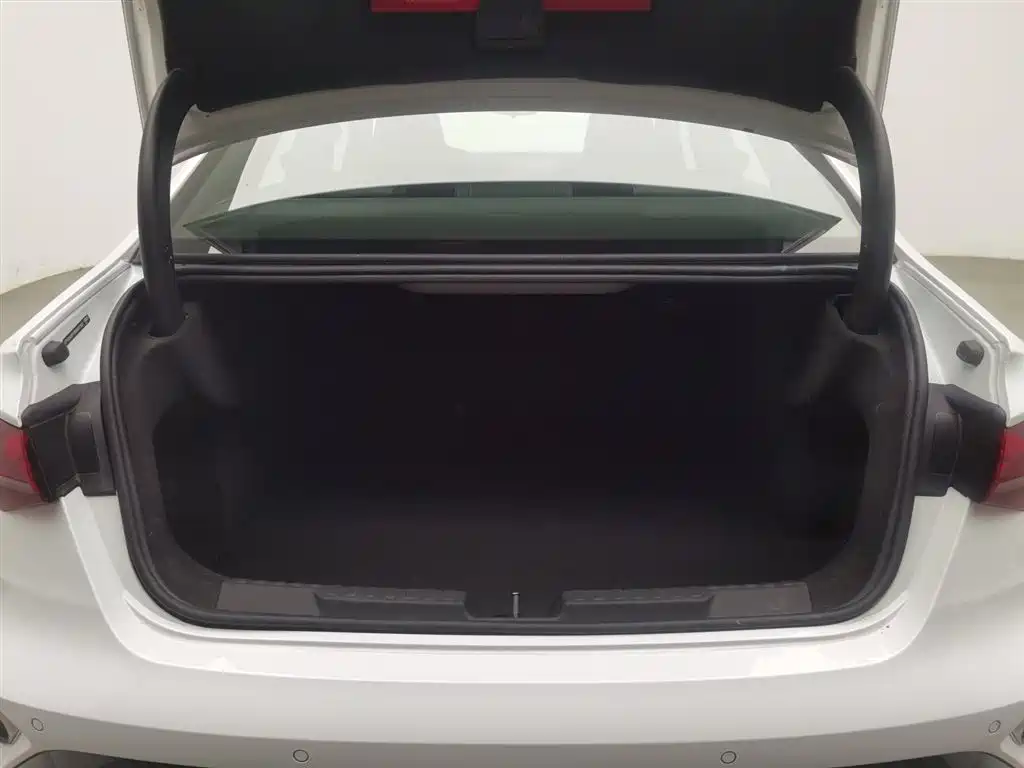 Audi A3 2025 — фото 16