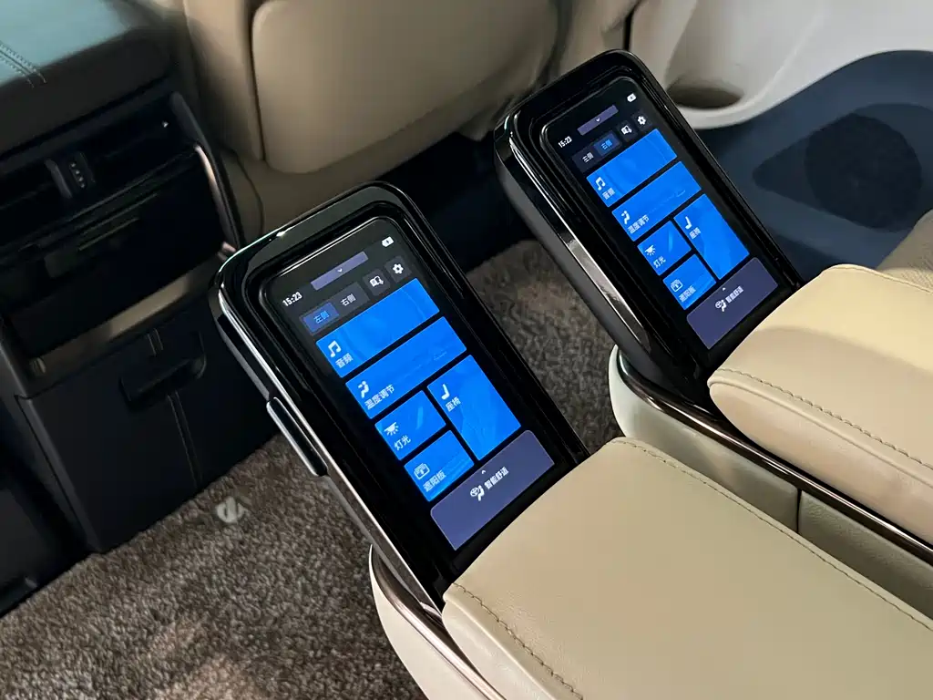 Toyota Alphard 2024 — фото 12