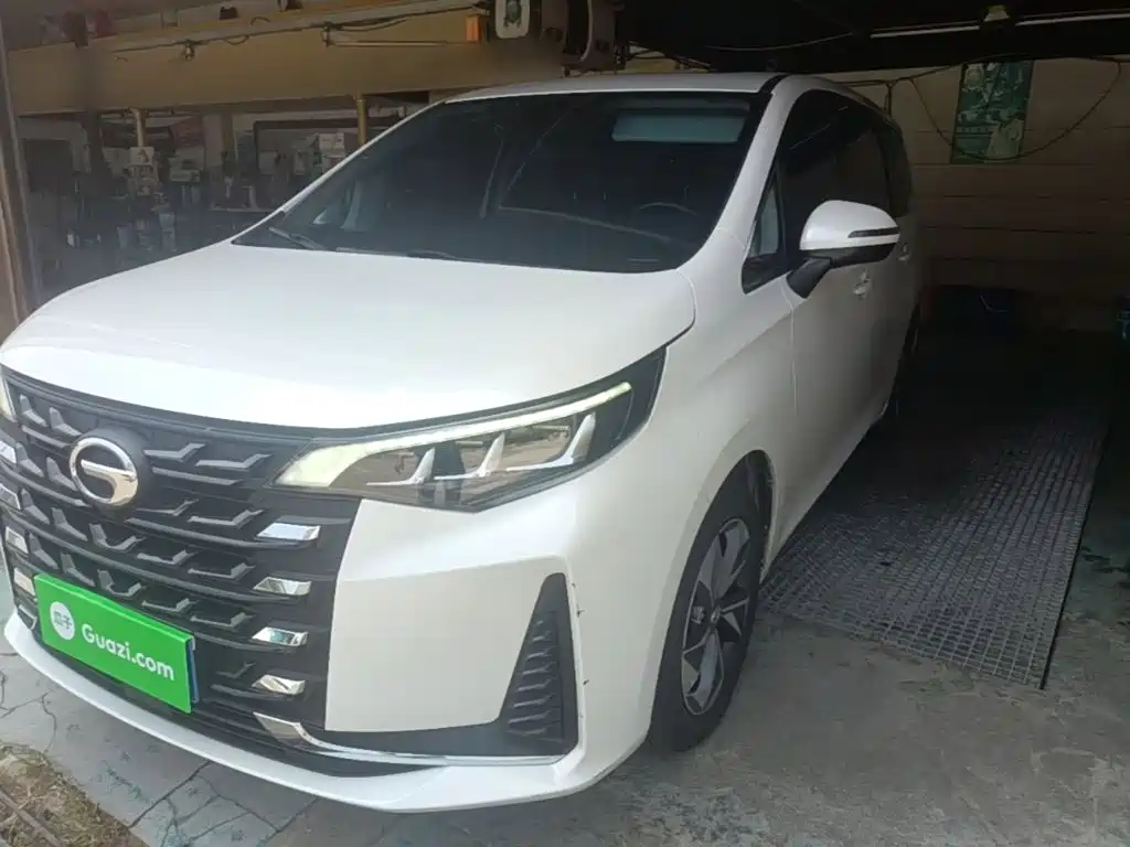 GAC Trumpchi M6 2023 — фото 1