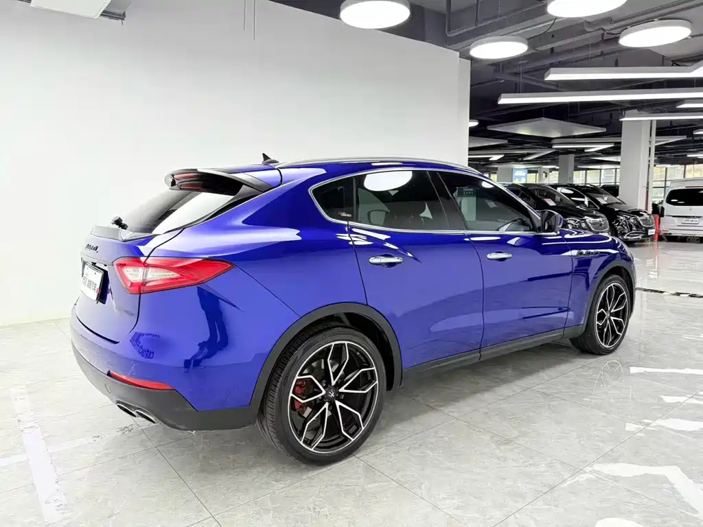 Maserati Levante 2018 — фото 6