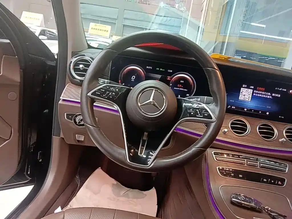 Mercedes-Benz E-Class 2021 — фото 11