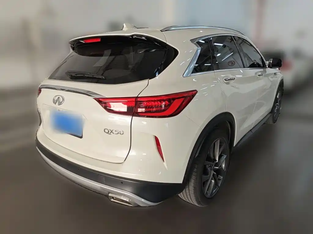 Infiniti QX50 2023 — фото 12