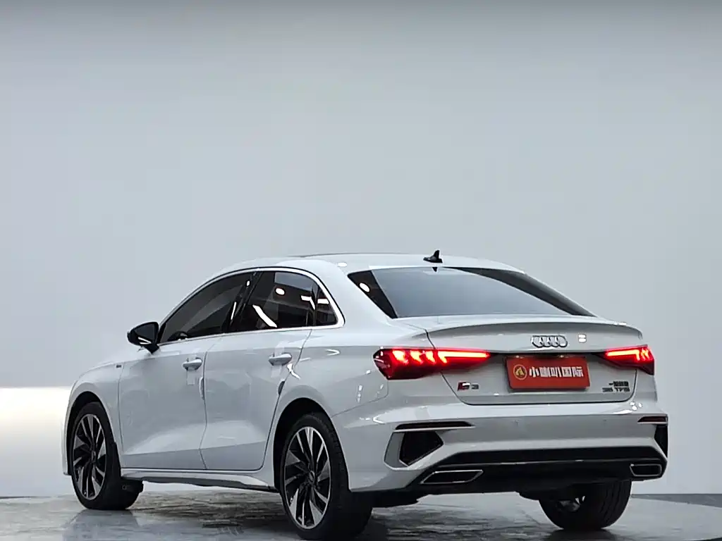Audi A3 2023 — фото 6