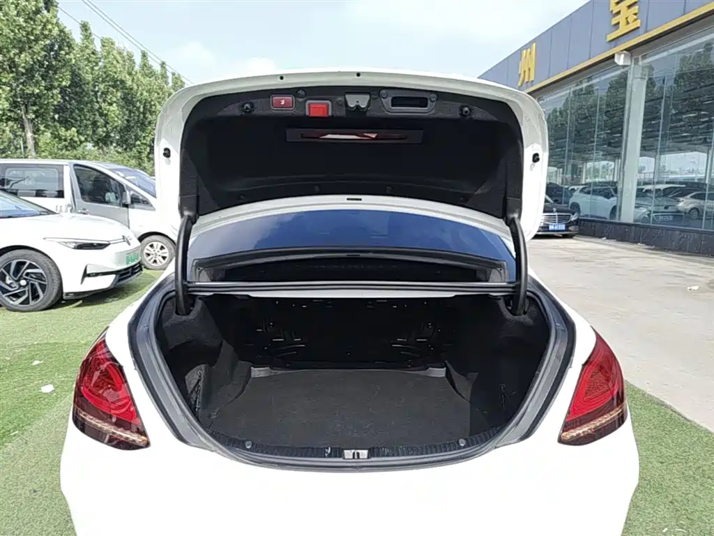 Mercedes-Benz C-Class 2020 — фото 19