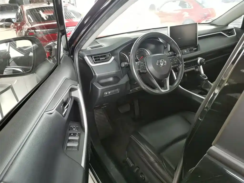 Toyota Wildlander 2021 — фото 16