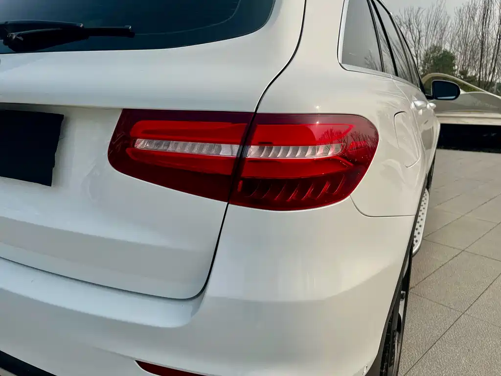 Mercedes-Benz GLC 2018 — фото 21