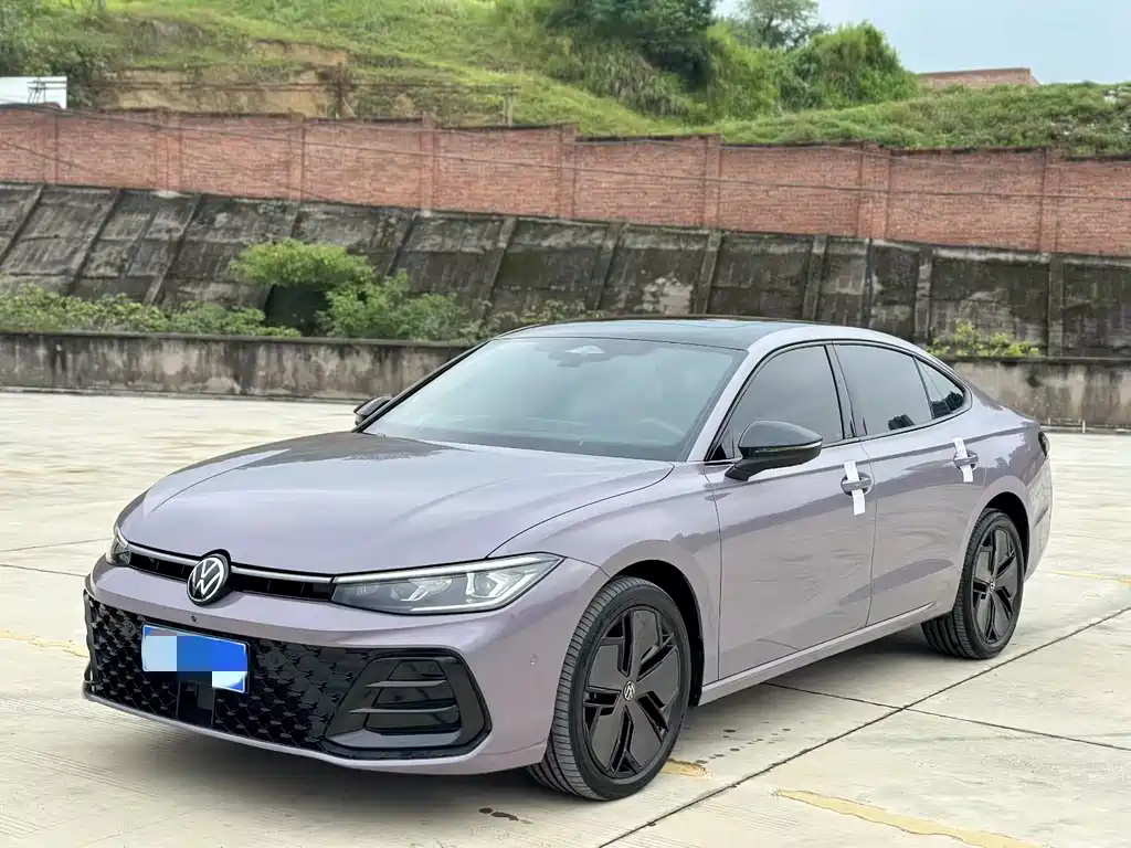 Volkswagen Passat 2025