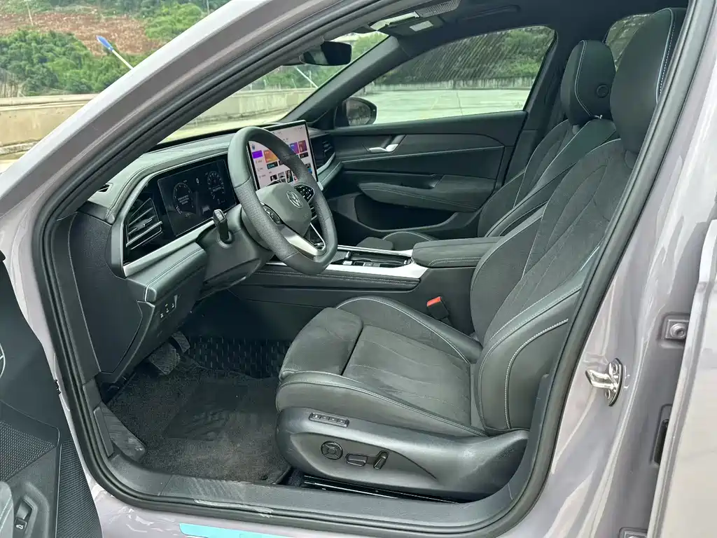 Volkswagen Passat 2025