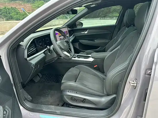 Volkswagen Passat 2025