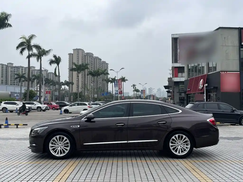 Buick LaCrosse 2017 — фото 23