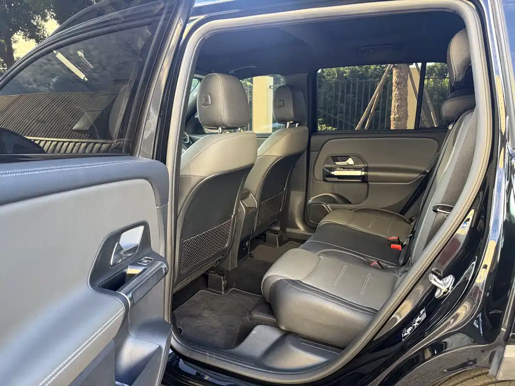 Mercedes-Benz GLB AMG 2022 — фото 8