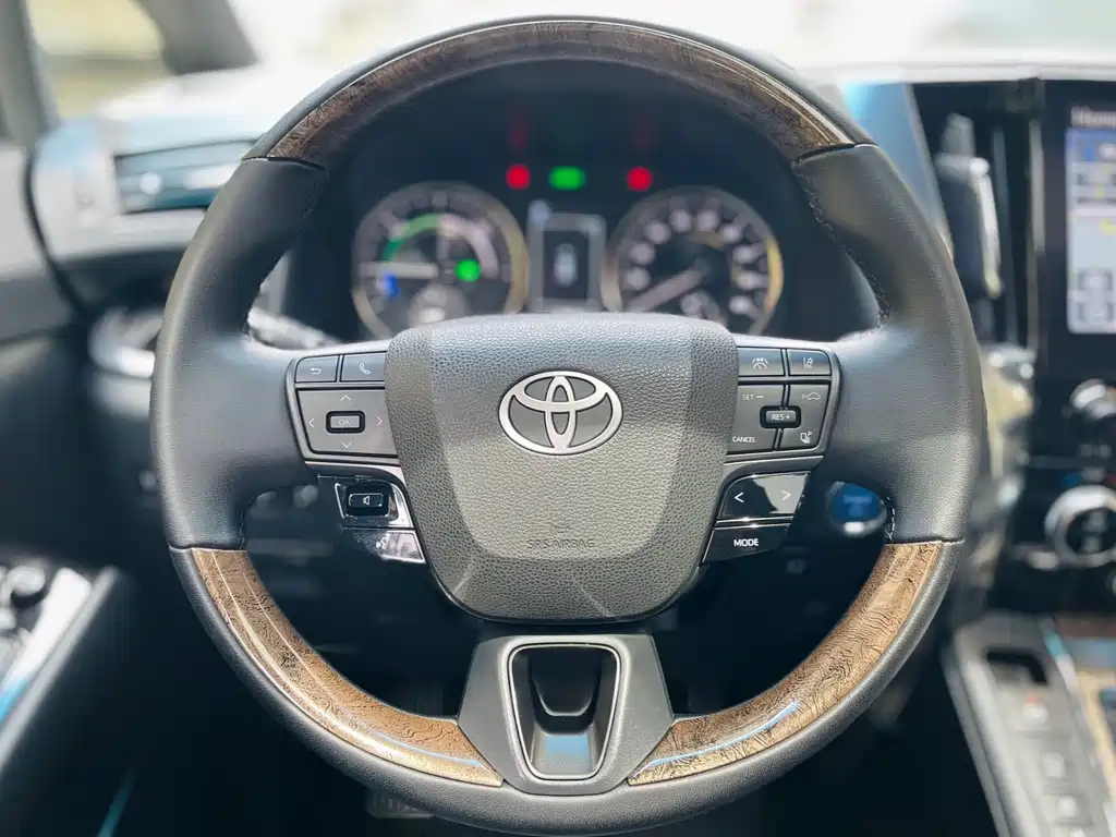 Toyota Alphard 2021 — фото 16