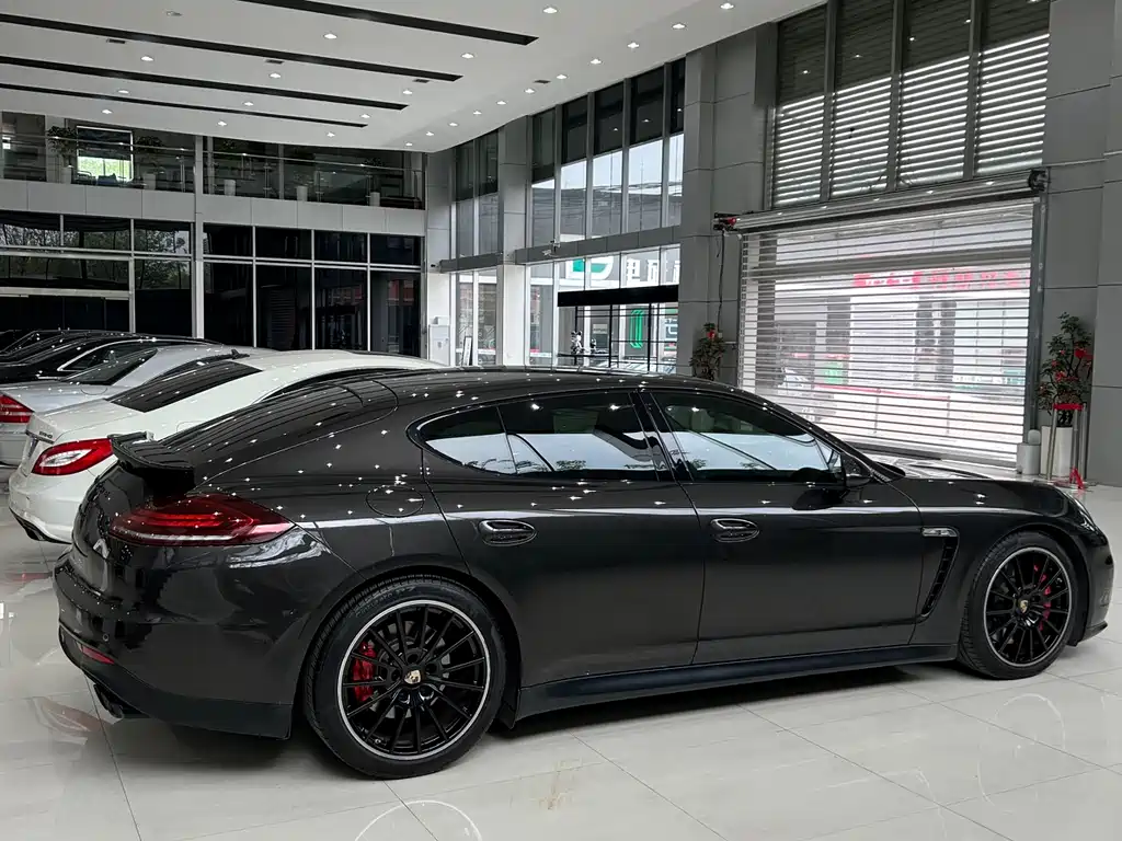 Porsche Panamera 2012