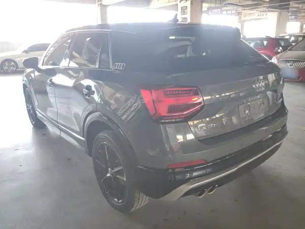 Audi Q2L 2021