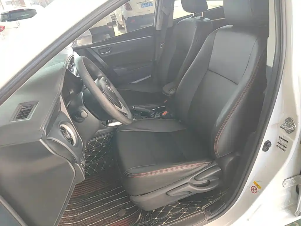 Toyota Corolla 2018 — фото 15