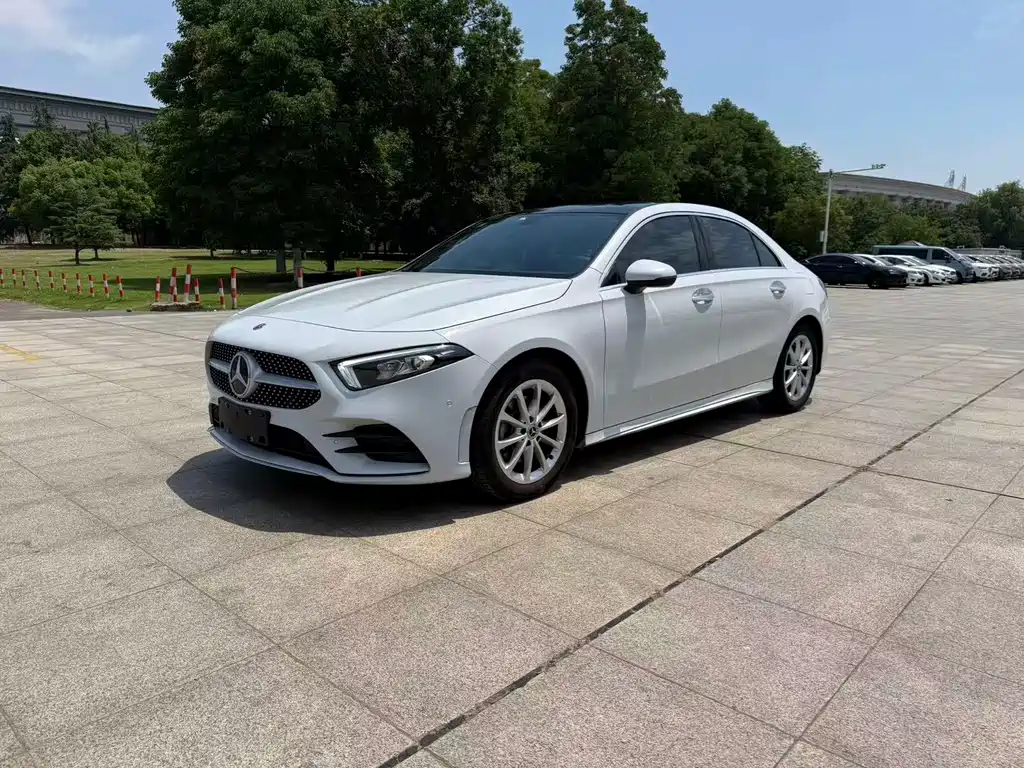 Mercedes-Benz A-Class 2020 — фото 3