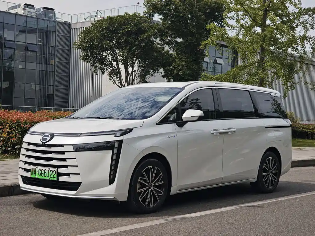 GAC Motor E8 PHEV 2025