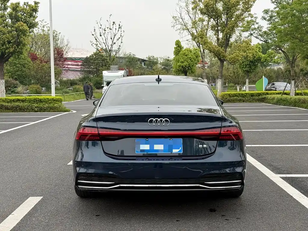 Audi A7L 2023 — фото 5