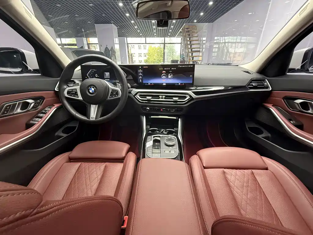 BMW 3 Series 2023 — фото 15