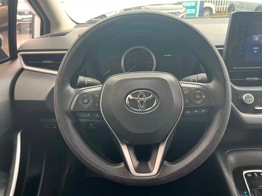 Toyota Corolla 2023 — фото 12