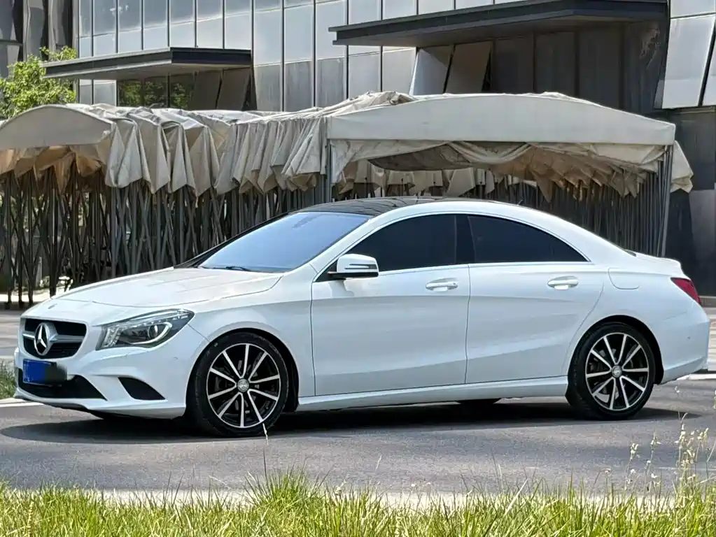 Mercedes-Benz CLA 2015
