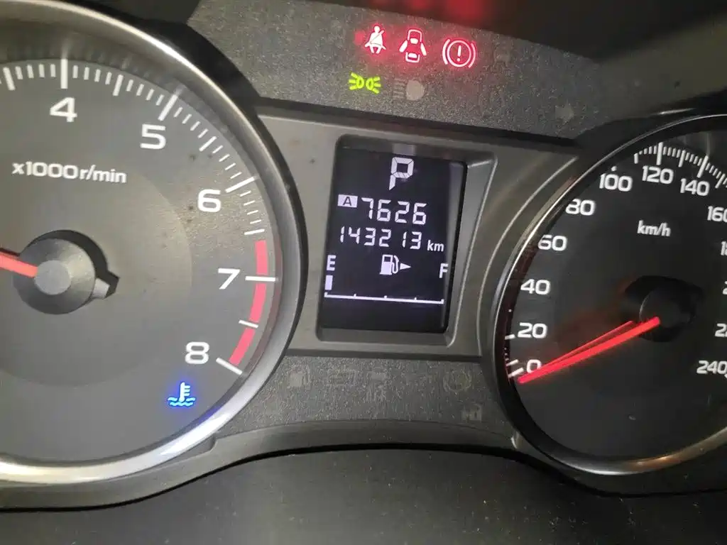 Subaru XV 2015 — фото 9