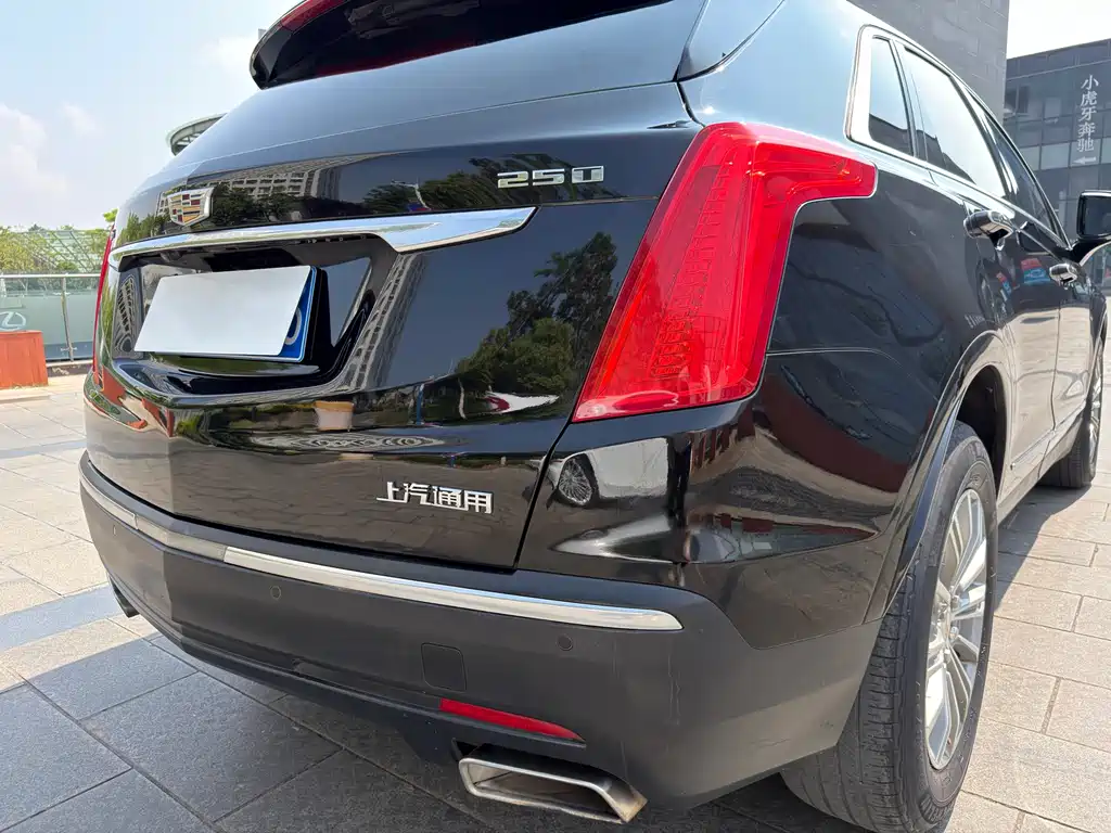 Cadillac XT5 2018 — фото 27