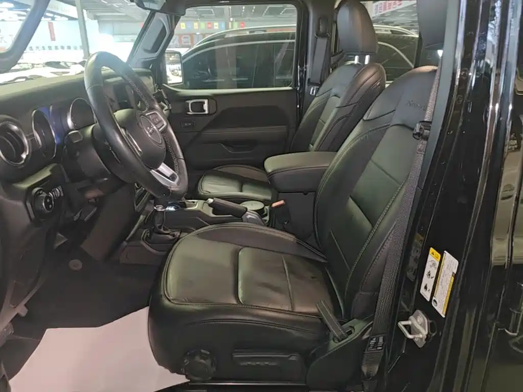 Jeep Wrangler 2019 — фото 11