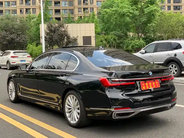 BMW 7 Series 2021