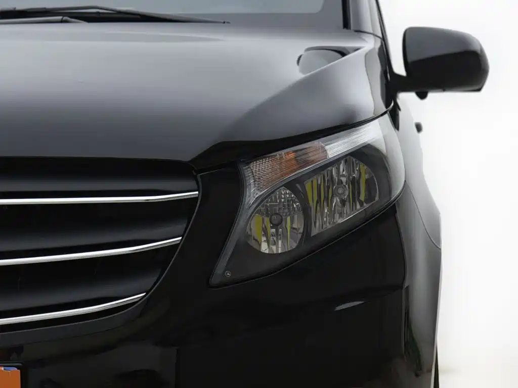 Mercedes-Benz Vito 2022 — фото 18