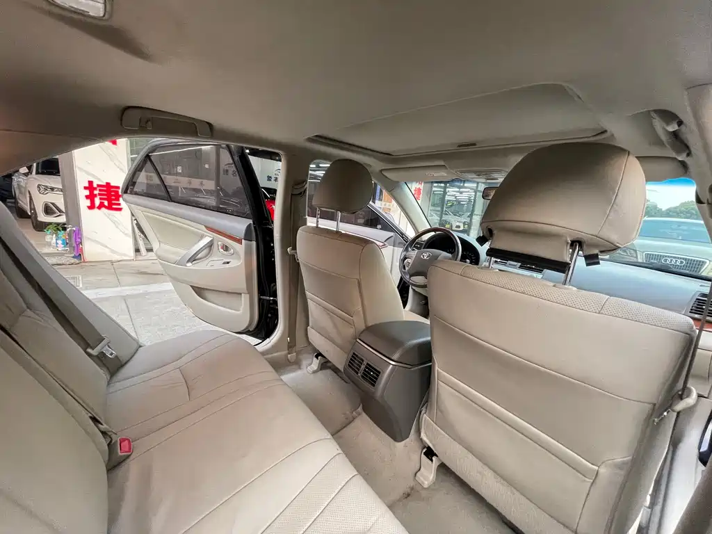 Toyota Camry 2014