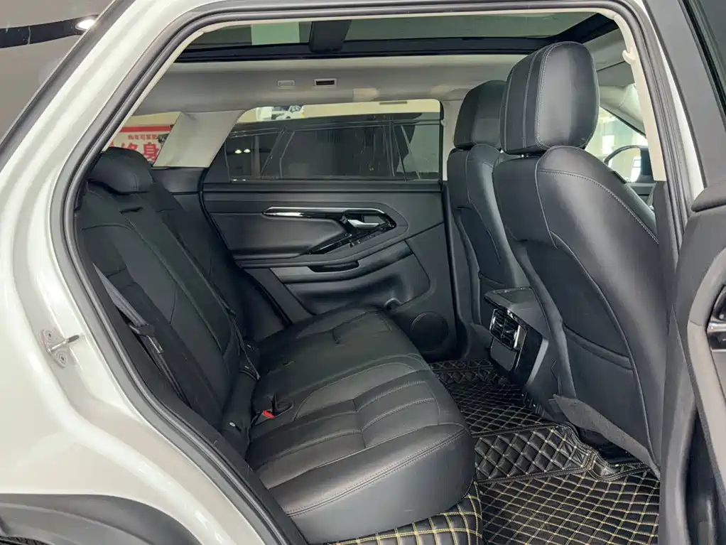 Land Rover Evoque 2022 — фото 13