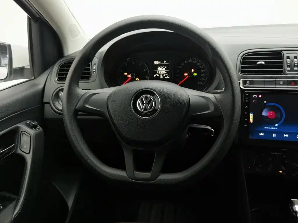 Volkswagen Polo 2018 — фото 11