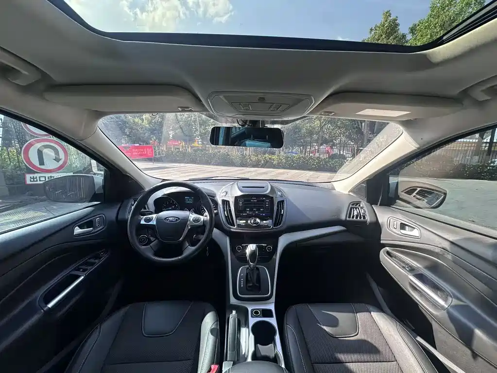 Ford Kuga 2015 — фото 8