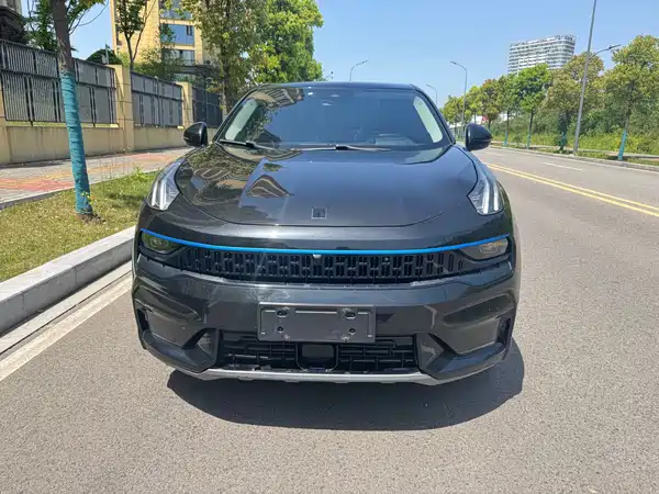 Lynk & Co 05 2022