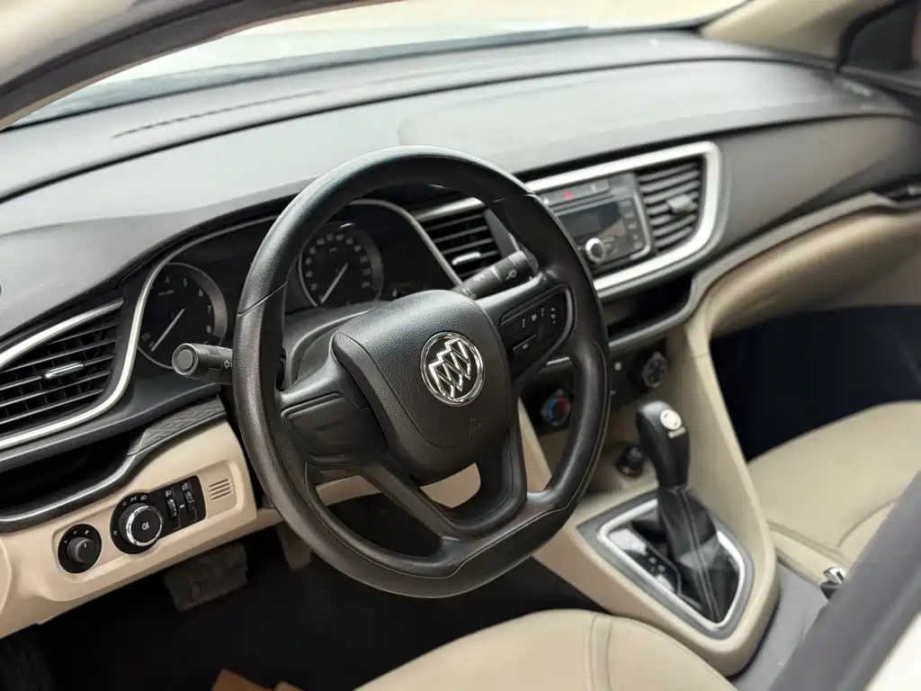 Buick Excelle 2017 — фото 9