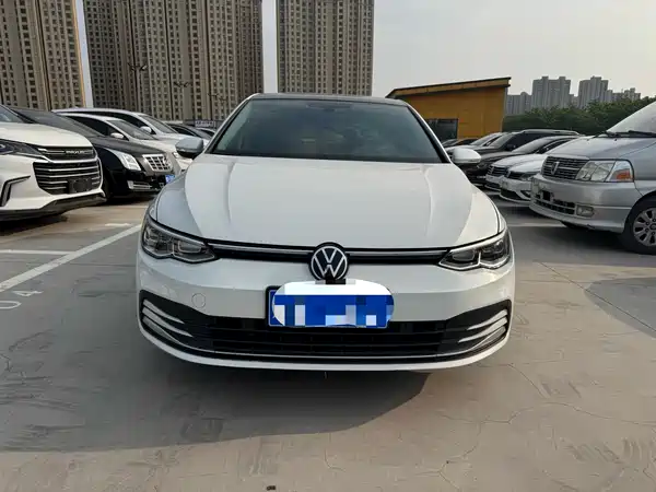 Volkswagen Golf 2021