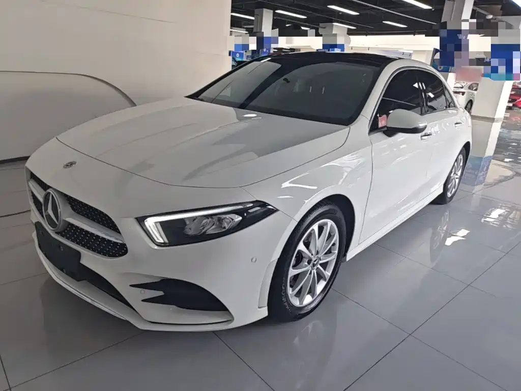 Mercedes-Benz A-Class 2022 — фото 1