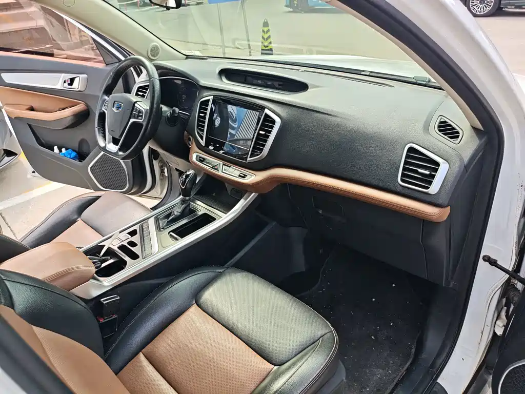 Geely Vision X6 2018 — фото 13