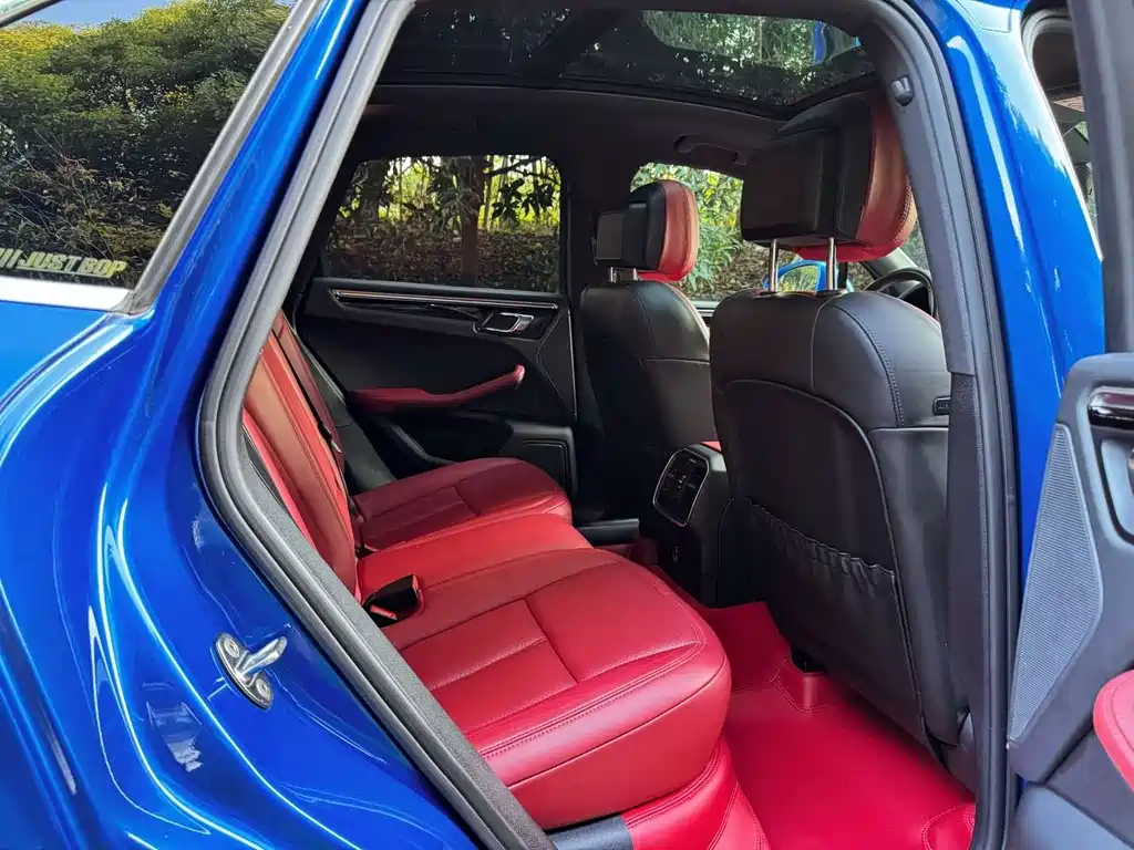 Porsche Macan 2020 — фото 11