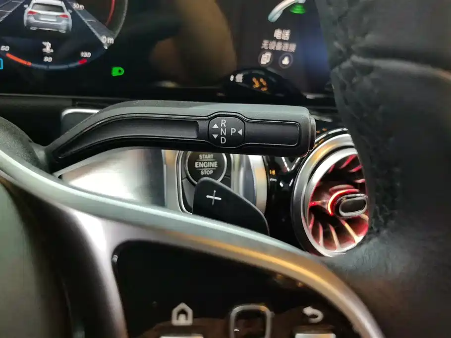 Mercedes-Benz GLB 2023 — фото 15